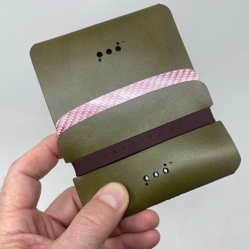 Arch™ Traveler™ - Smooth Olive 3CF - PodWallets.com Kurt Jennings