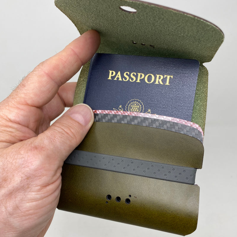 Arch™ Traveler™ - Smooth Olive 3CF - PodWallets.com Kurt Jennings